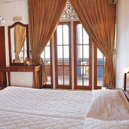 نيجومبو The Reef Beach Hotel المظهر الخارجي الصورة