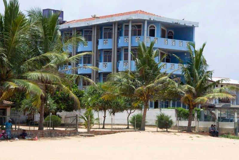 نيجومبو The Reef Beach Hotel المظهر الخارجي الصورة