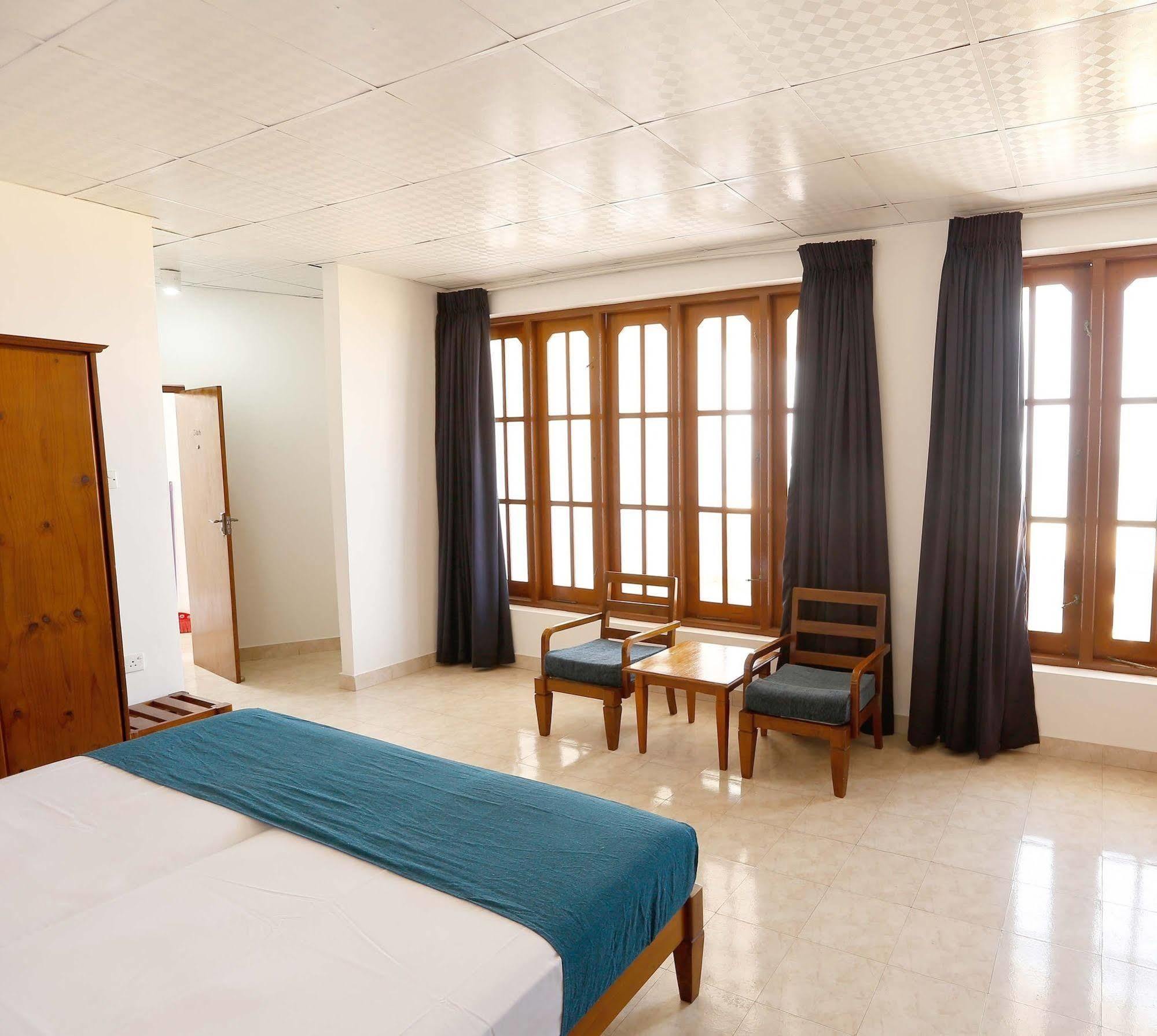 نيجومبو The Reef Beach Hotel المظهر الخارجي الصورة