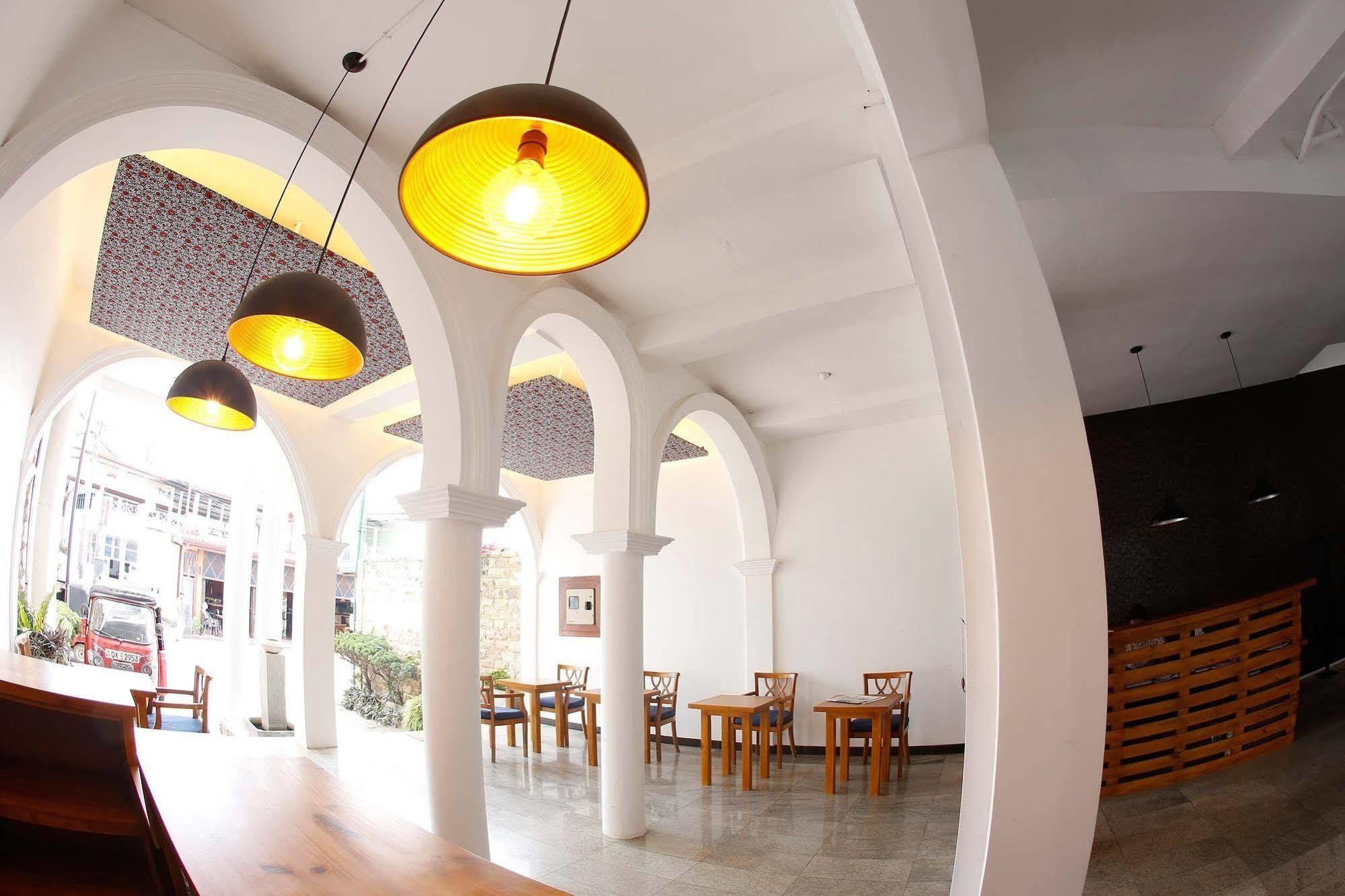 نيجومبو The Reef Beach Hotel المظهر الخارجي الصورة